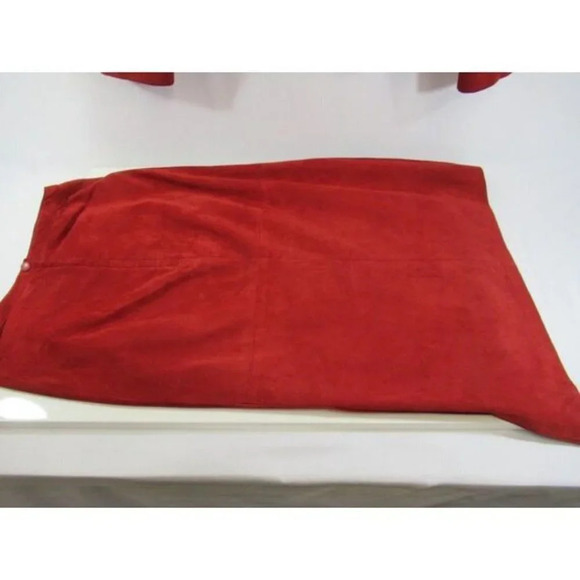 Danier Red Suede Suit 2 Piece Skirt Blazer Vtg 1980s Business Outfit  Size 8-10 - Picture 8 of 10